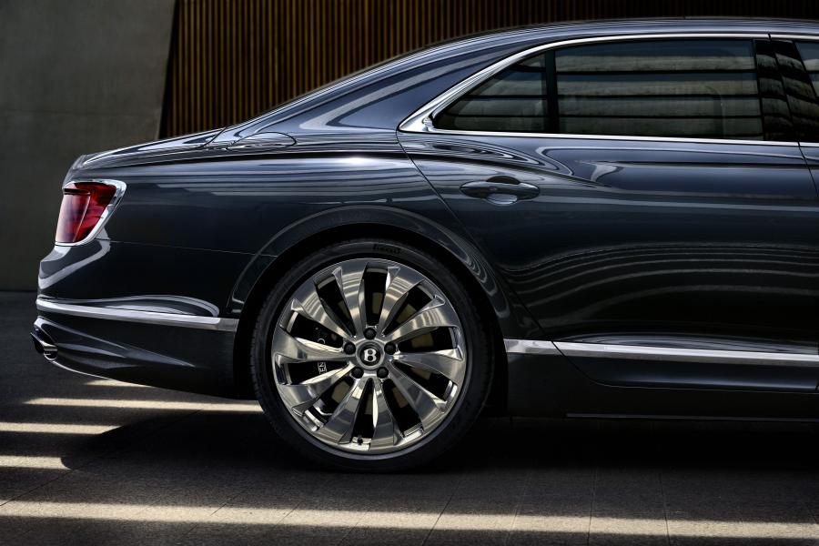 Детали экстерьера Bentley Flying Spur 2019 года  (WW) (фото 7 из 49)